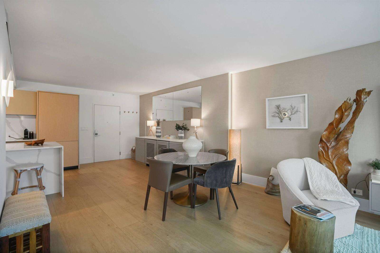 Roney Palace Unit #407 | Picture 4