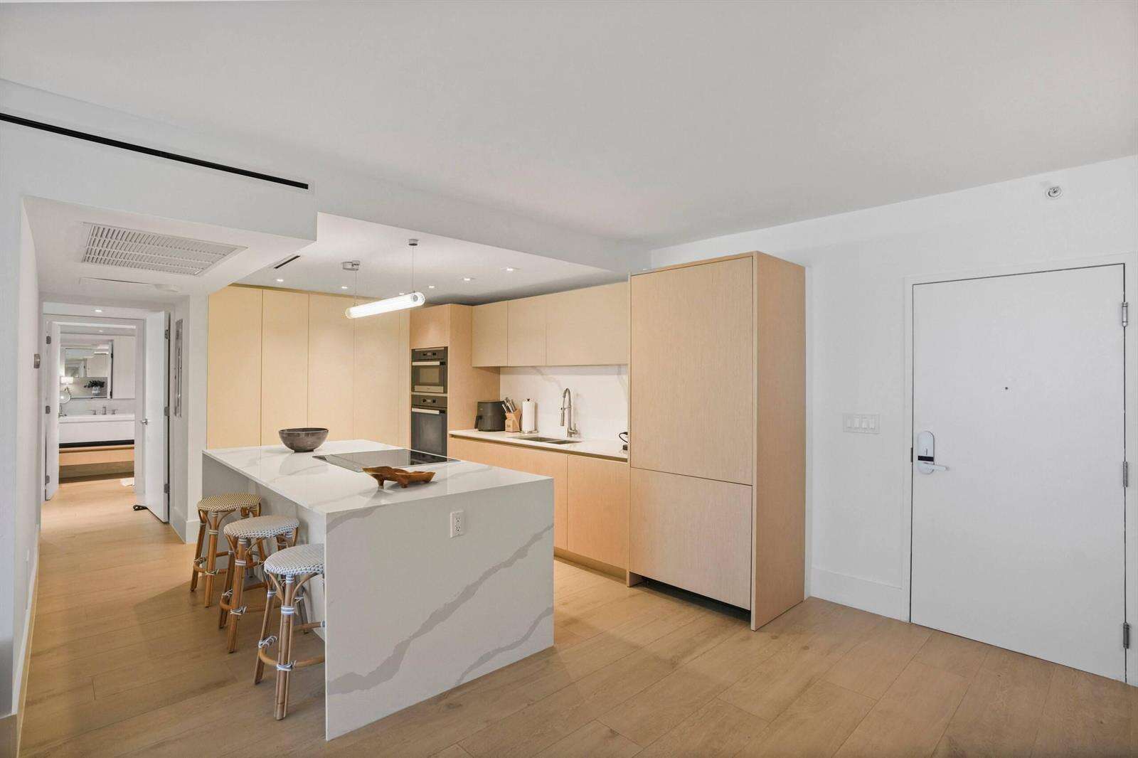 Roney Palace Unit #407 | Picture 5