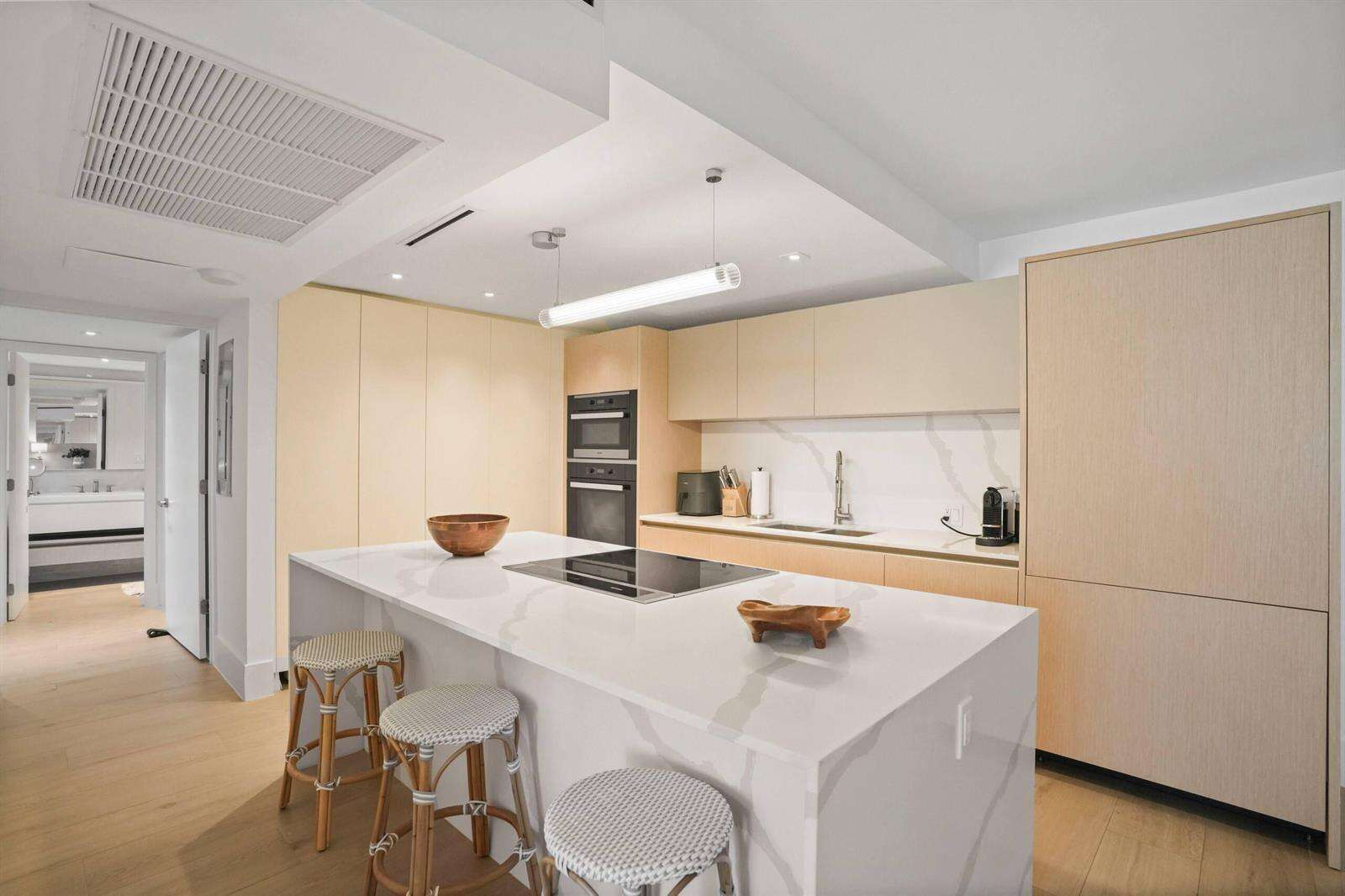 Roney Palace Unit #407 | Picture 6