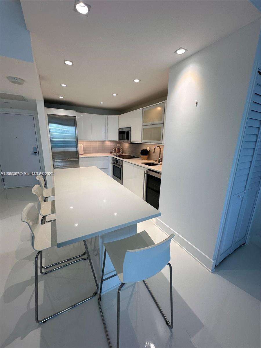 Roney Palace Unit #611 | Picture 4