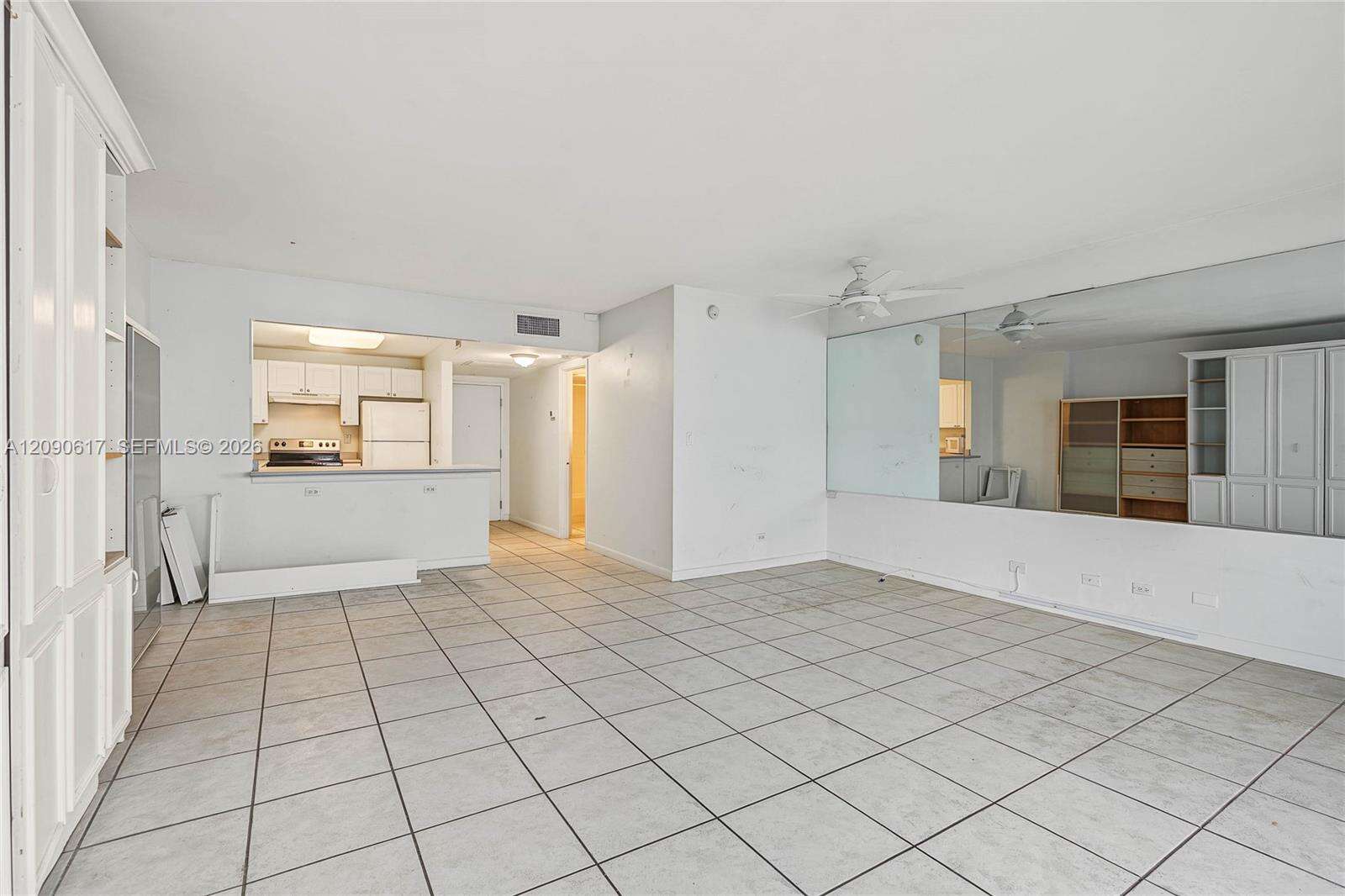 Roney Palace Unit #1420 | Picture 13