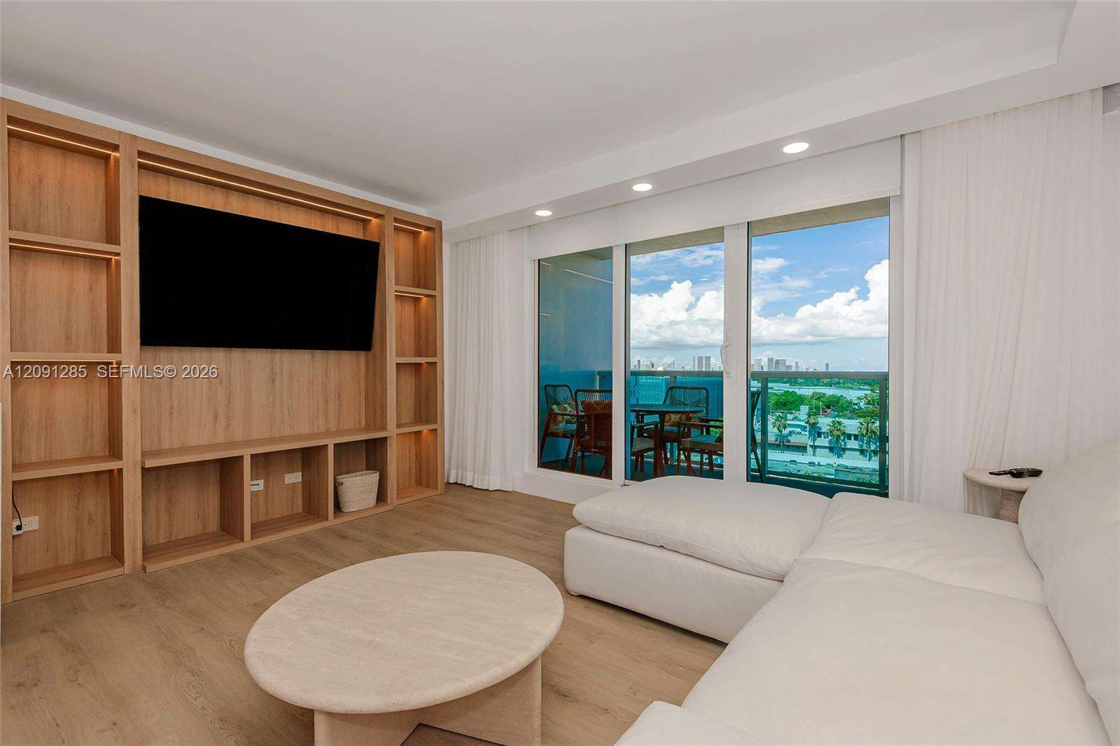 Roney Palace Unit #834 | Picture 3