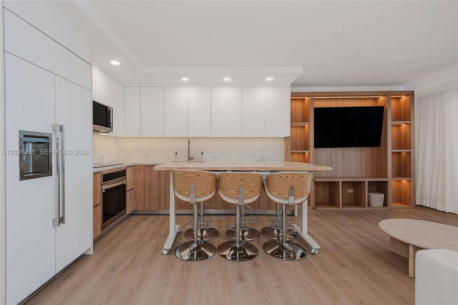 Roney Palace Unit #834 | Picture 10