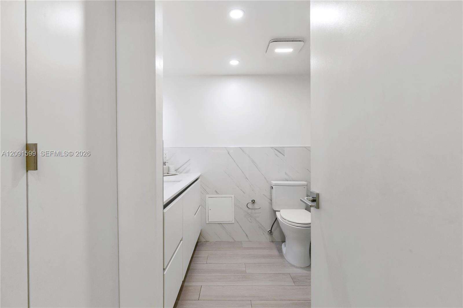 Roney Palace Unit #318 | Picture 13