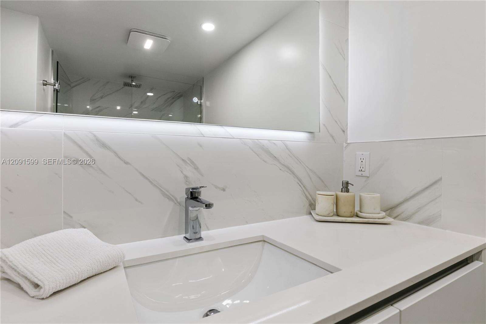Roney Palace Unit #318 | Picture 18