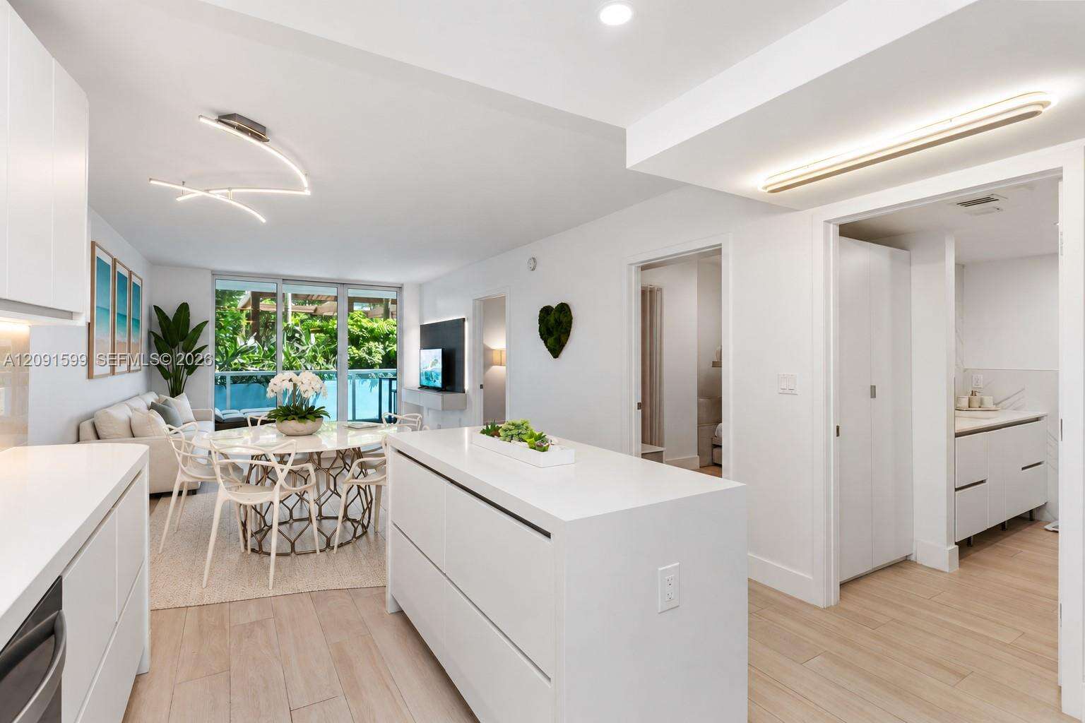 Roney Palace Unit #318 | Picture 7