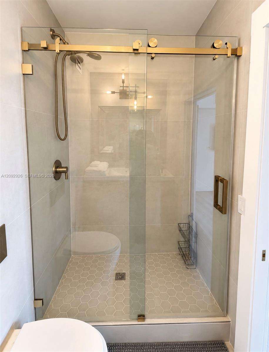 Roney Palace Unit #1019 | Picture 10