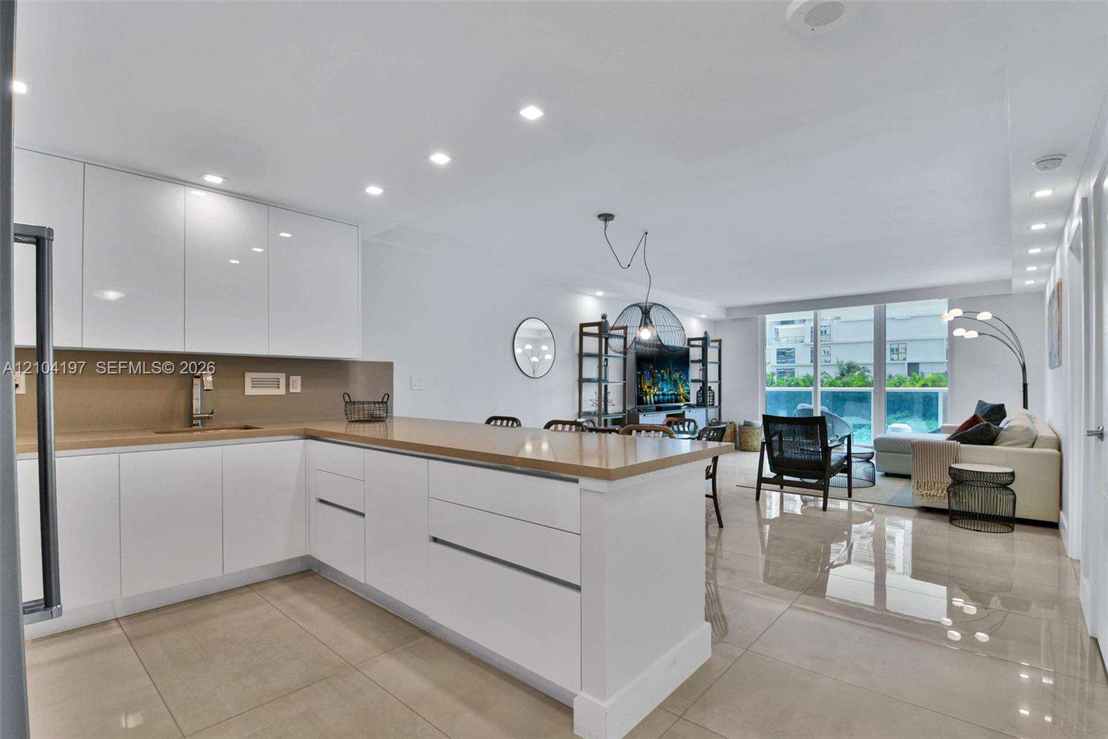 Roney Palace Unit #303 | Picture 7