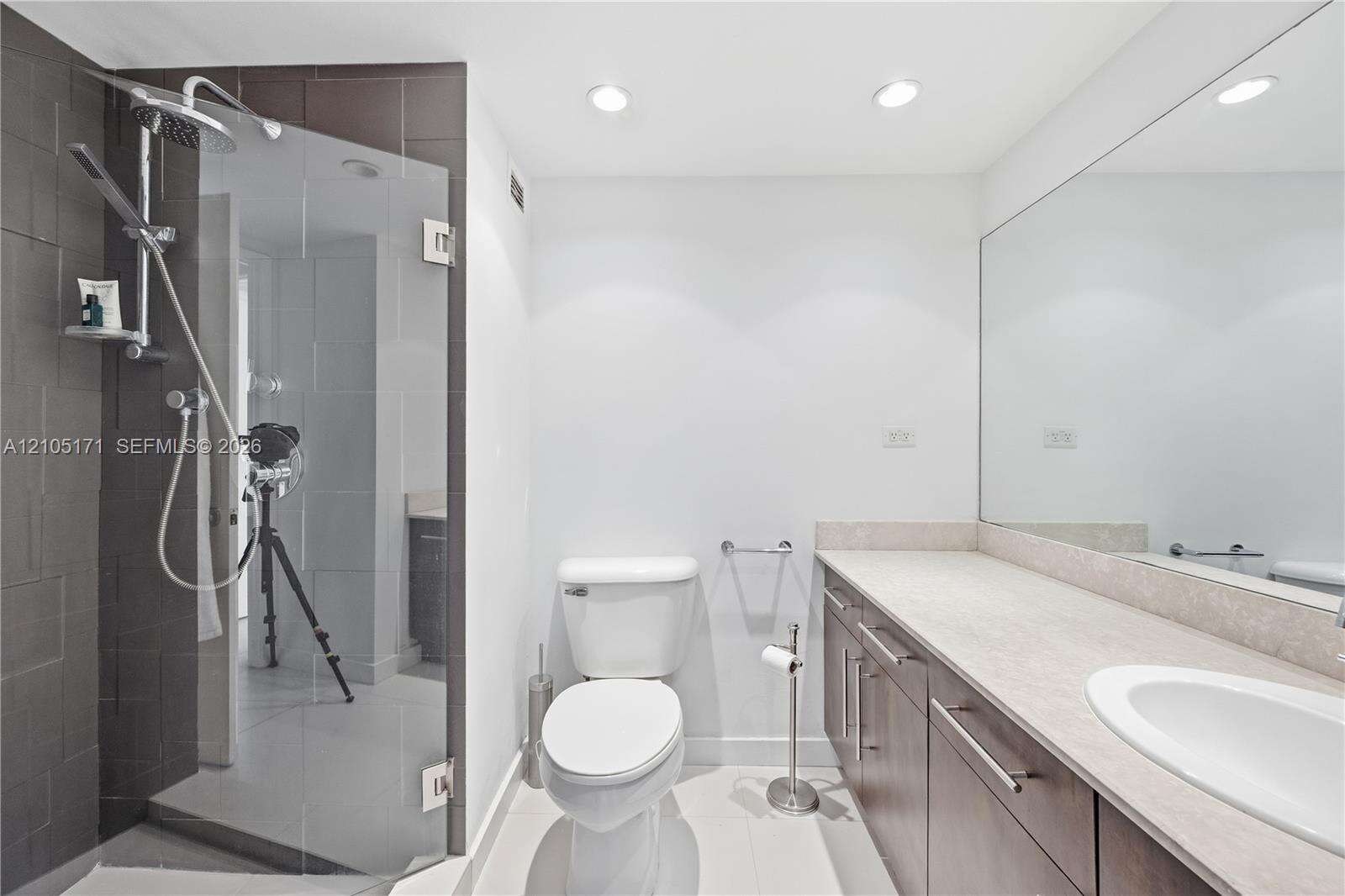 Roney Palace Unit #606 | Picture 2