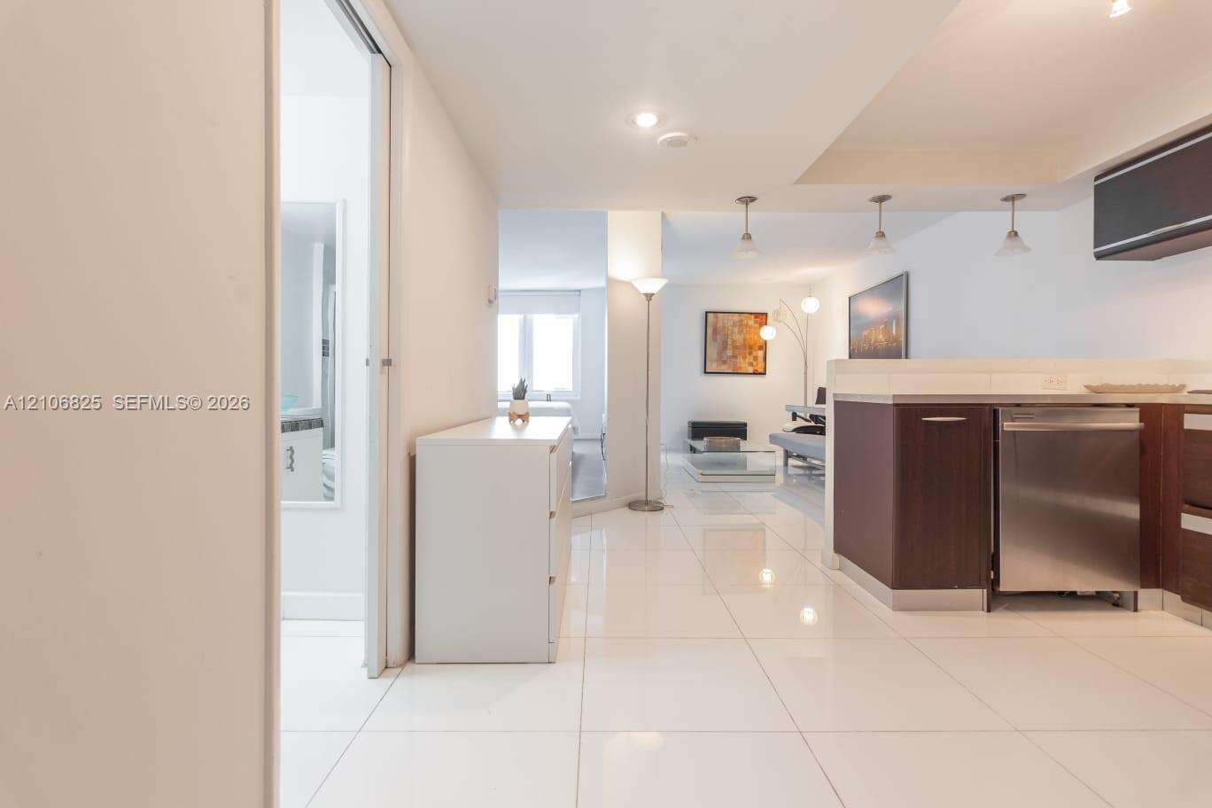 Roney Palace Unit #1023 | Picture 8