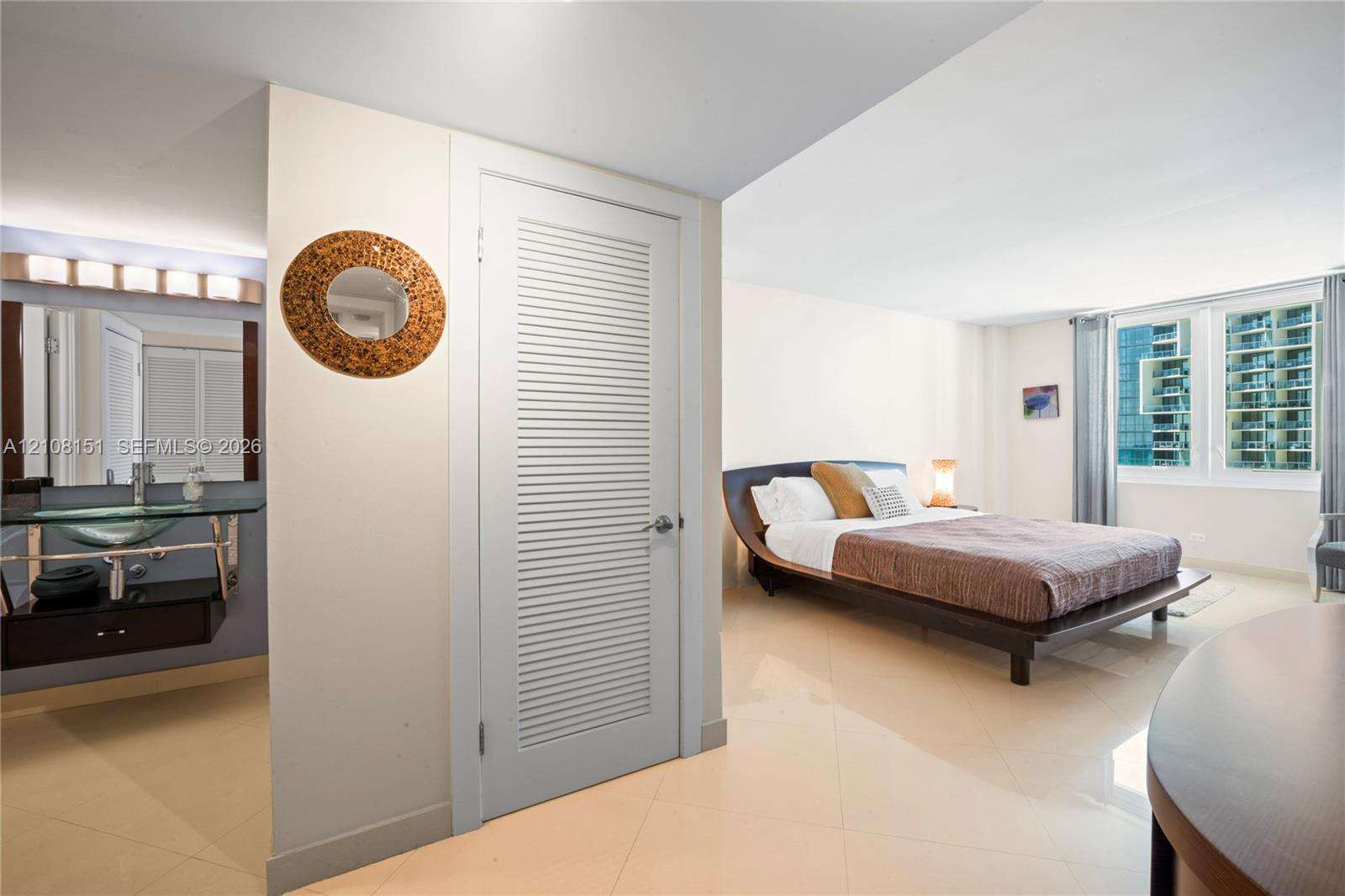 Roney Palace Unit #1006 | Picture 11