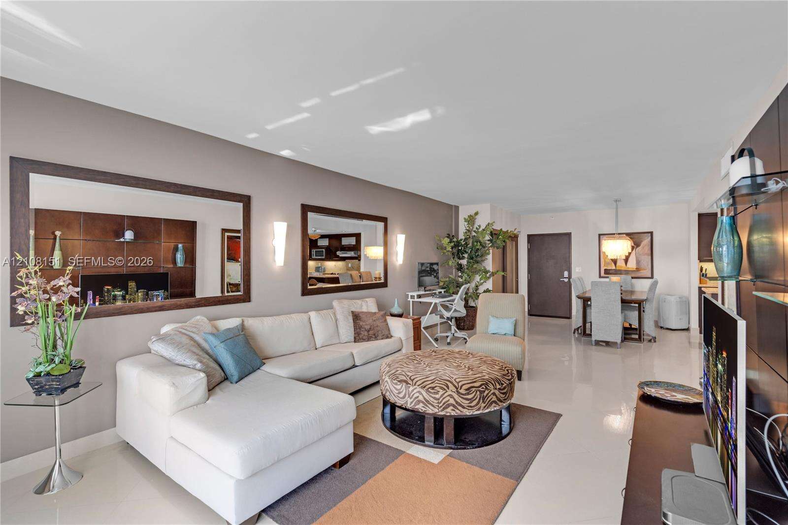 Roney Palace Unit #1006 | Picture 3