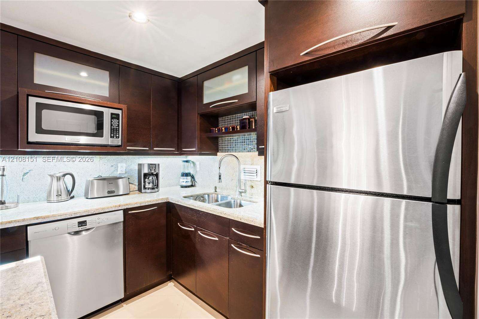 Roney Palace Unit #1006 | Picture 10