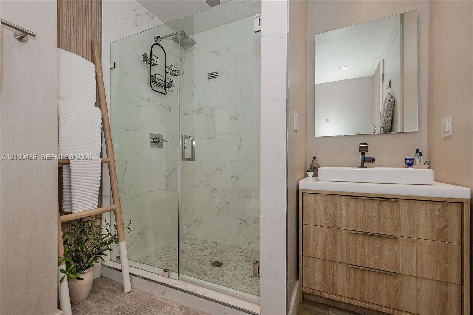 Roney Palace Unit #1615 | Picture 17