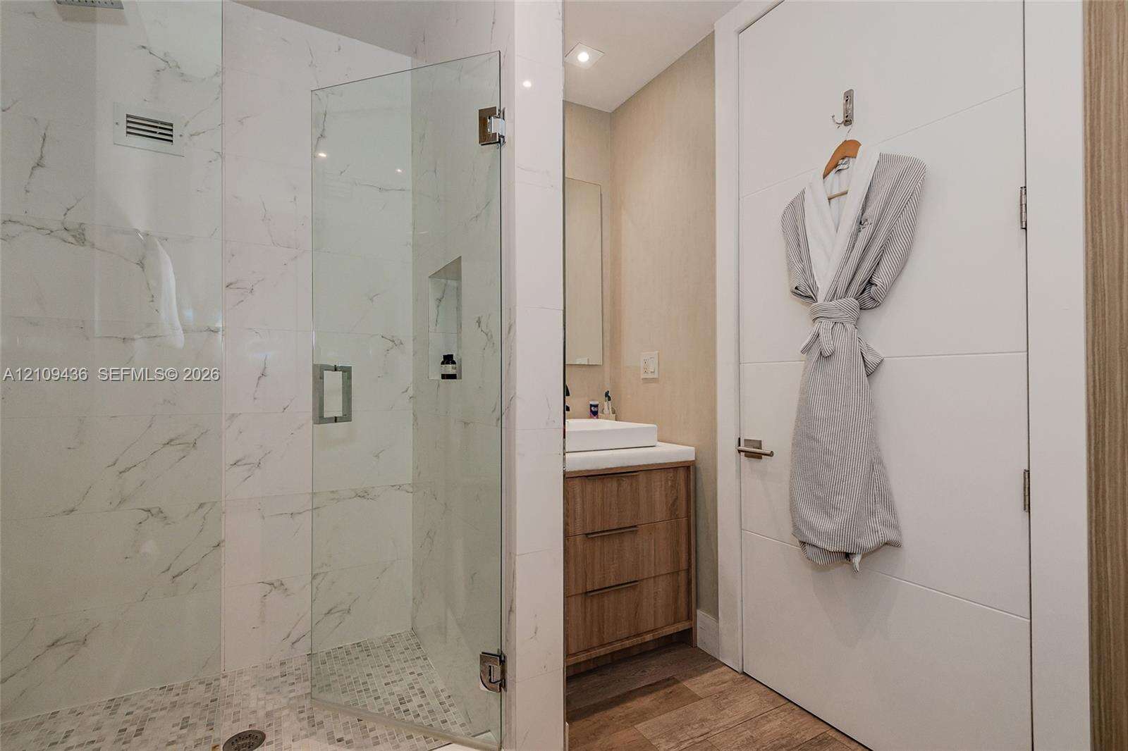 Roney Palace Unit #1615 | Picture 19