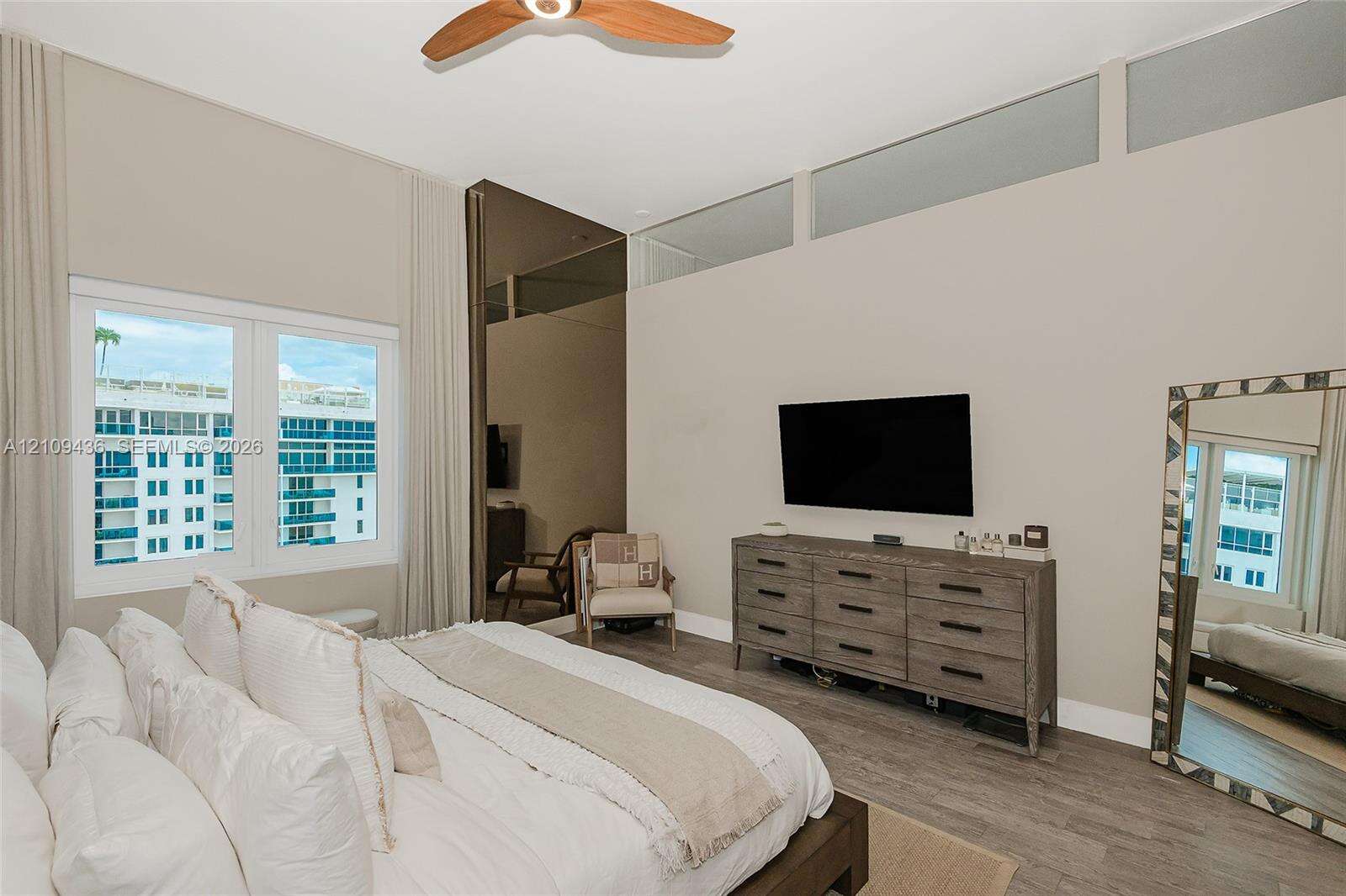 Roney Palace Unit #1615 | Picture 20