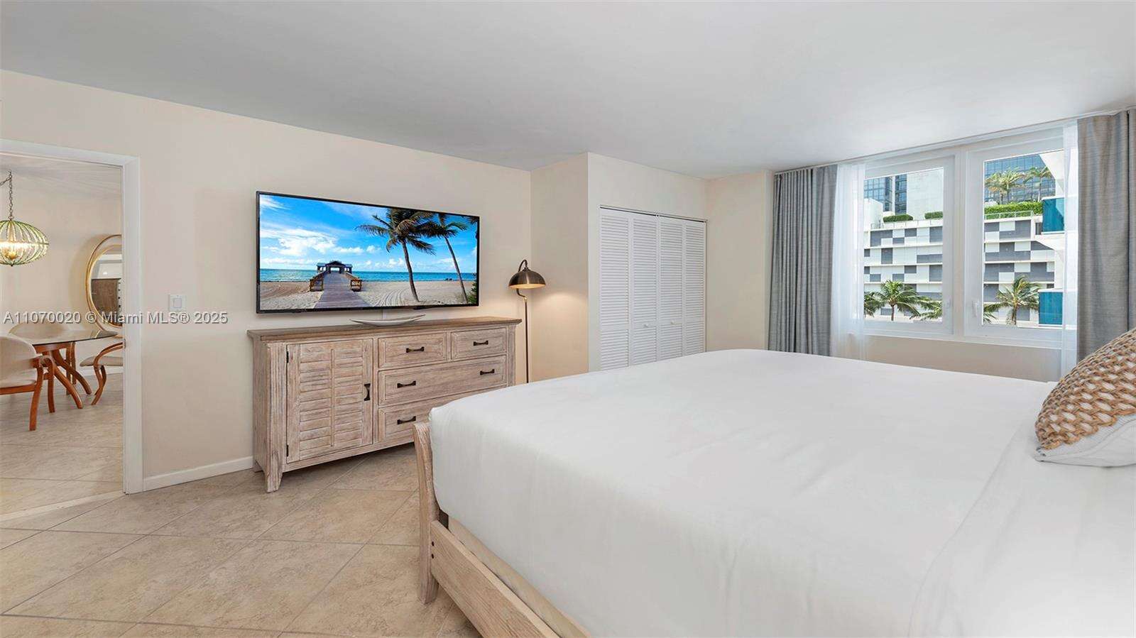 Roney Palace Unit #301 | Picture 3