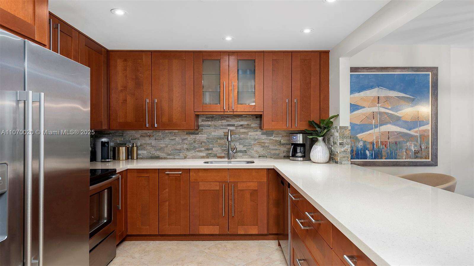 Roney Palace Unit #301 | Picture 4