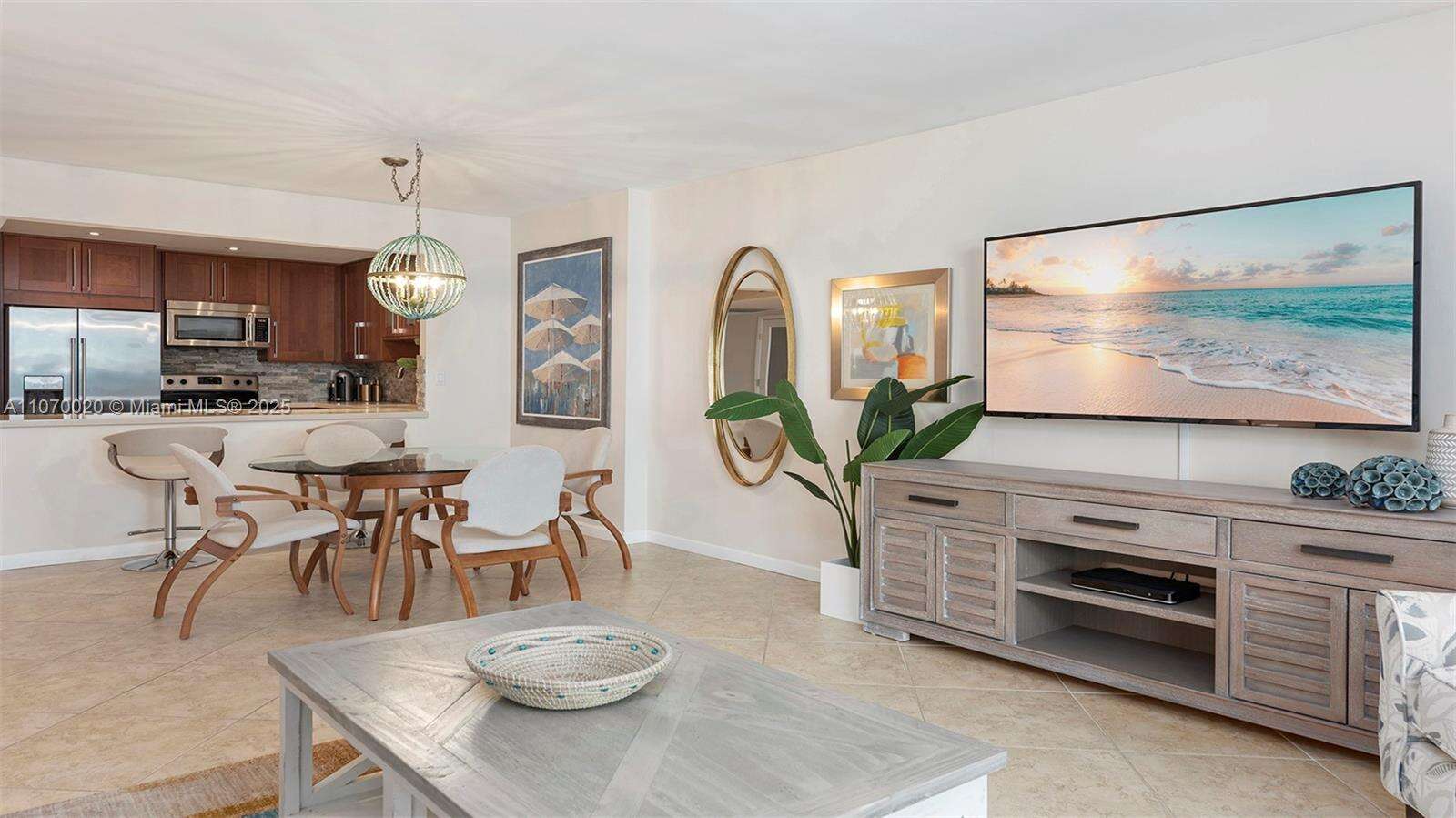 Roney Palace Unit #301 | Picture 7