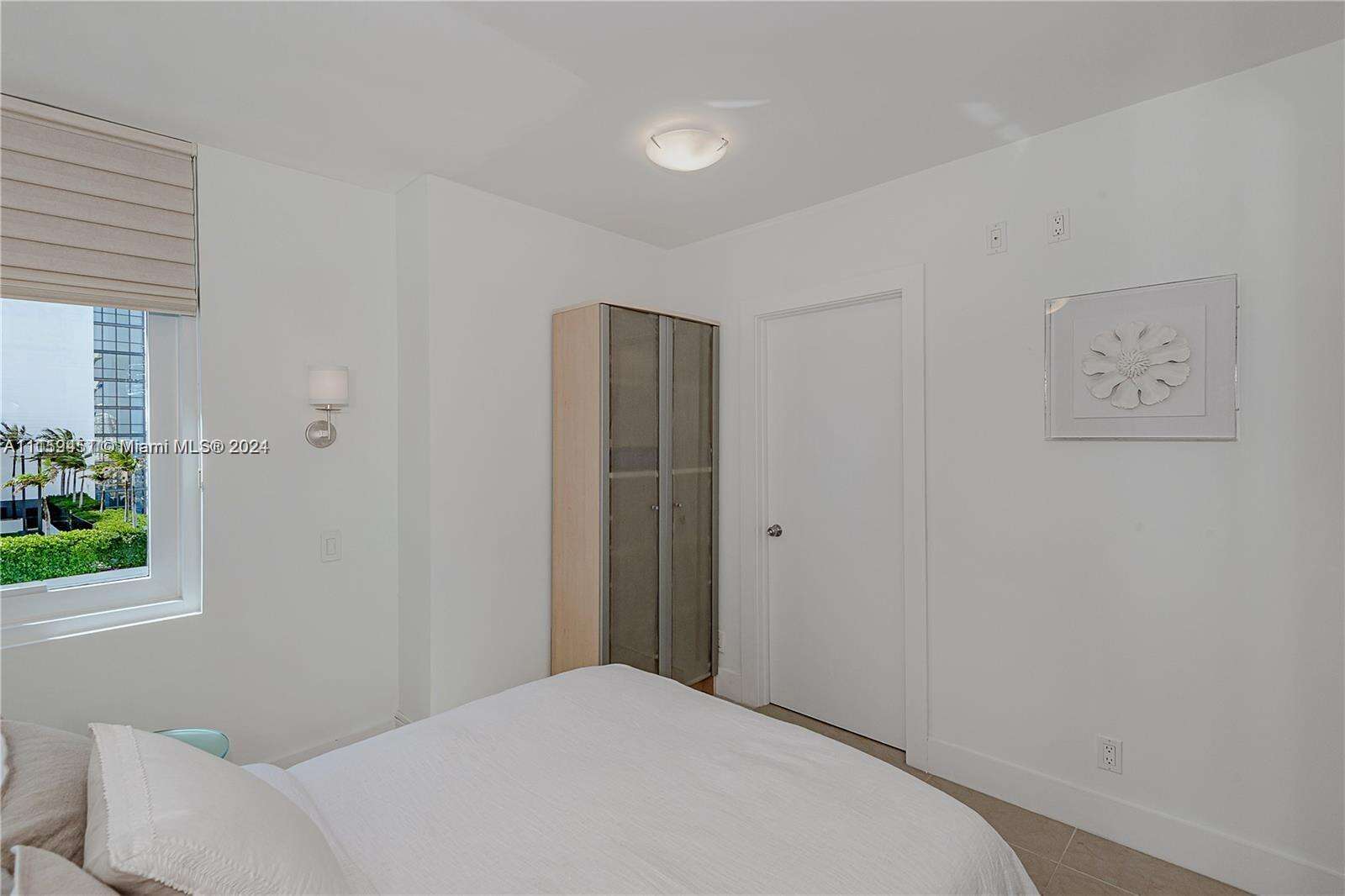 Roney Palace Unit #938 | Picture 9