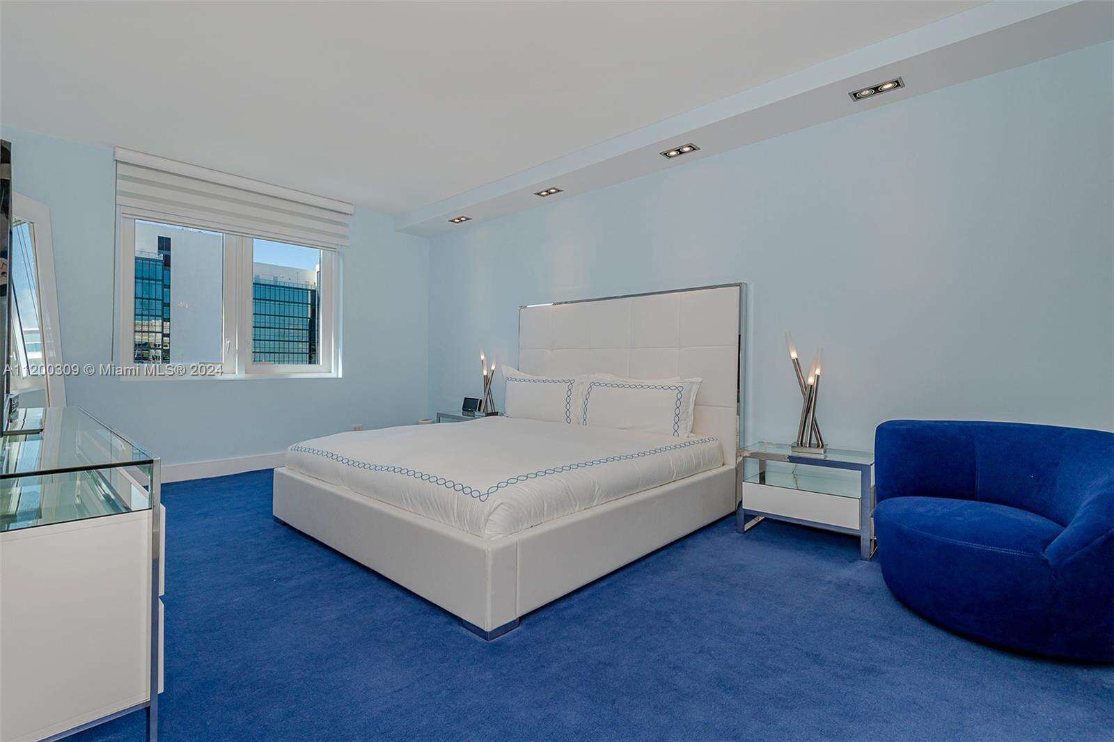 Roney Palace Unit #1506 | Picture 10