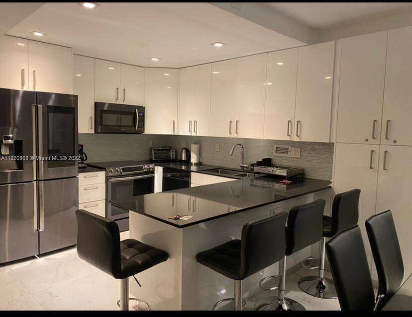 Roney Palace Unit #1503 | Picture 2