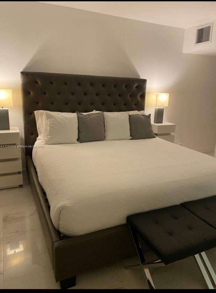 Roney Palace Unit #1503 | Picture 11