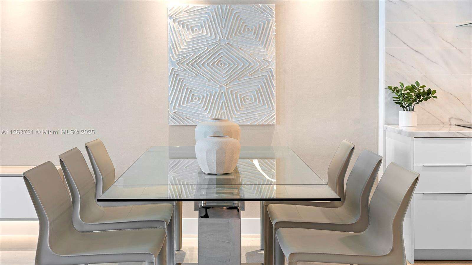 Roney Palace Unit #641 | Picture 12