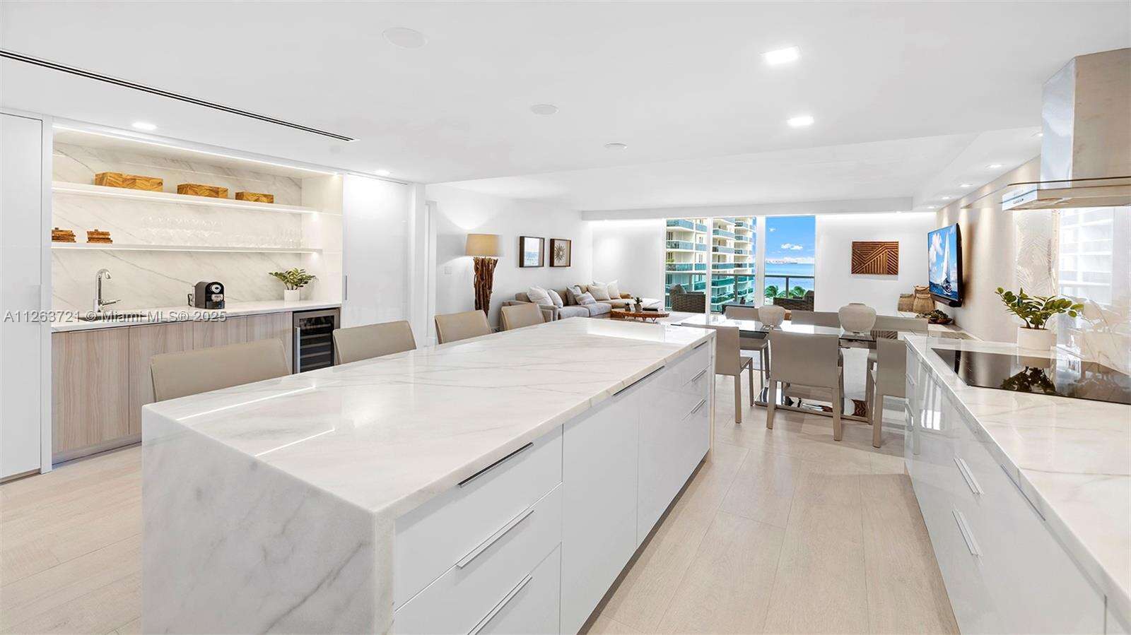 Roney Palace Unit #641 | Picture 13