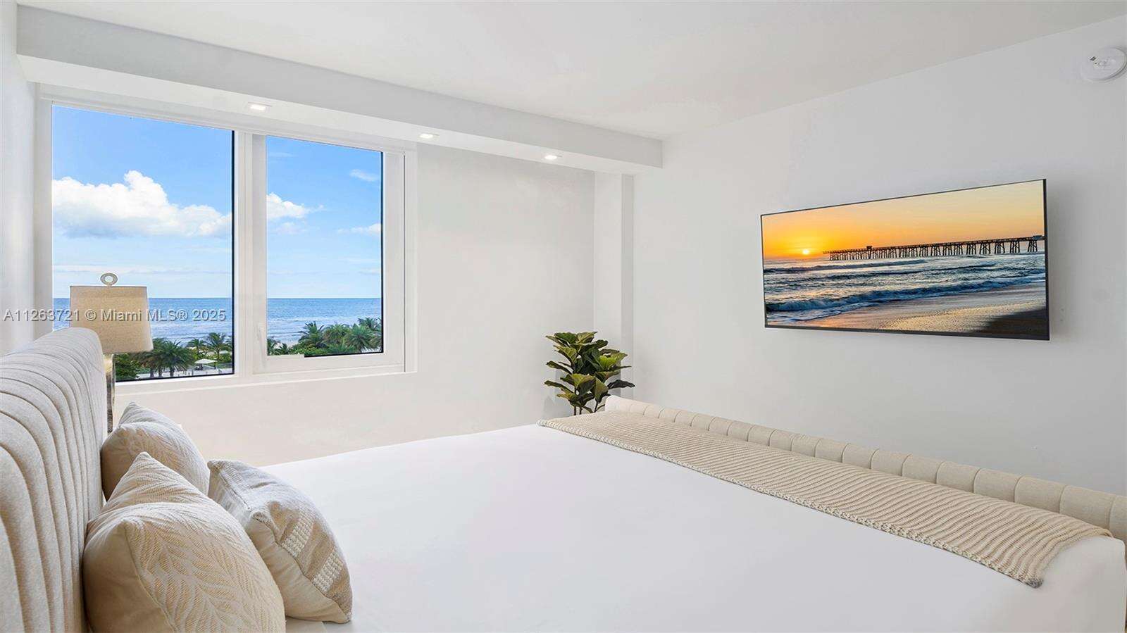 Roney Palace Unit #641 | Picture 16