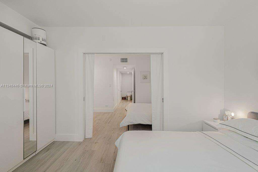 Roney Palace Unit #1115 | Picture 11