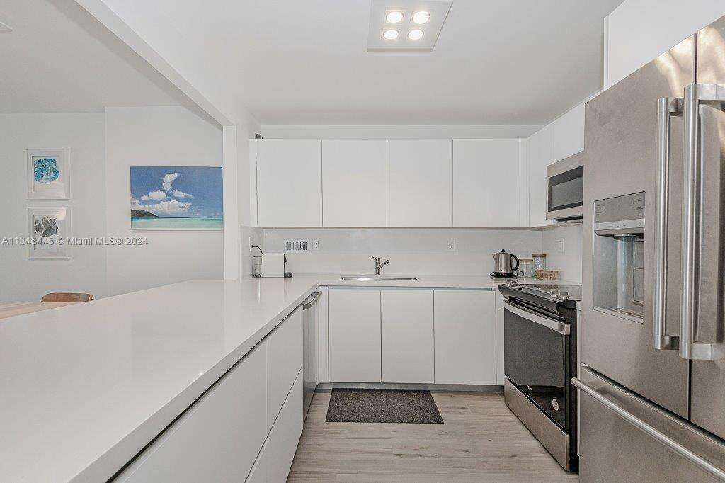 Roney Palace Unit #1115 | Picture 17