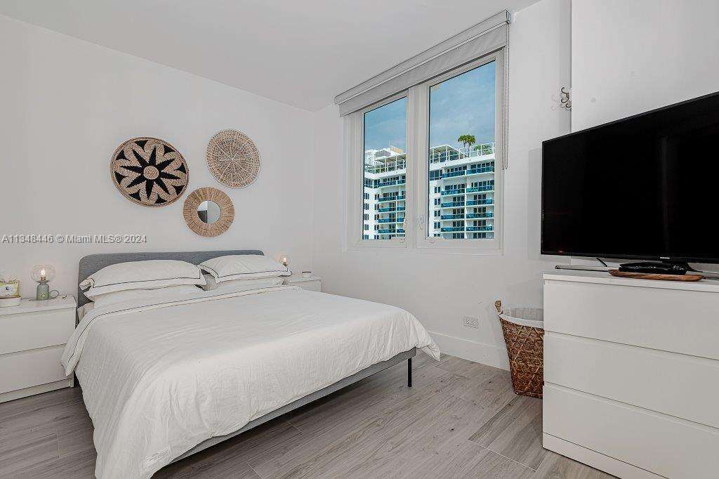 Roney Palace Unit #1115 | Picture 9