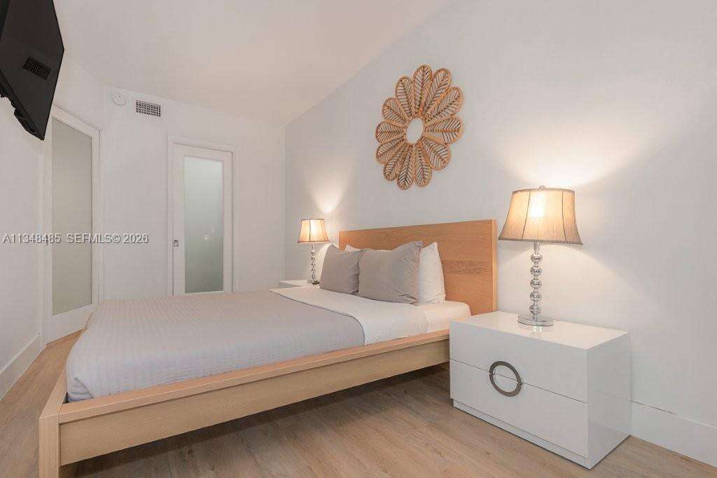 Roney Palace Unit #927 | Picture 14