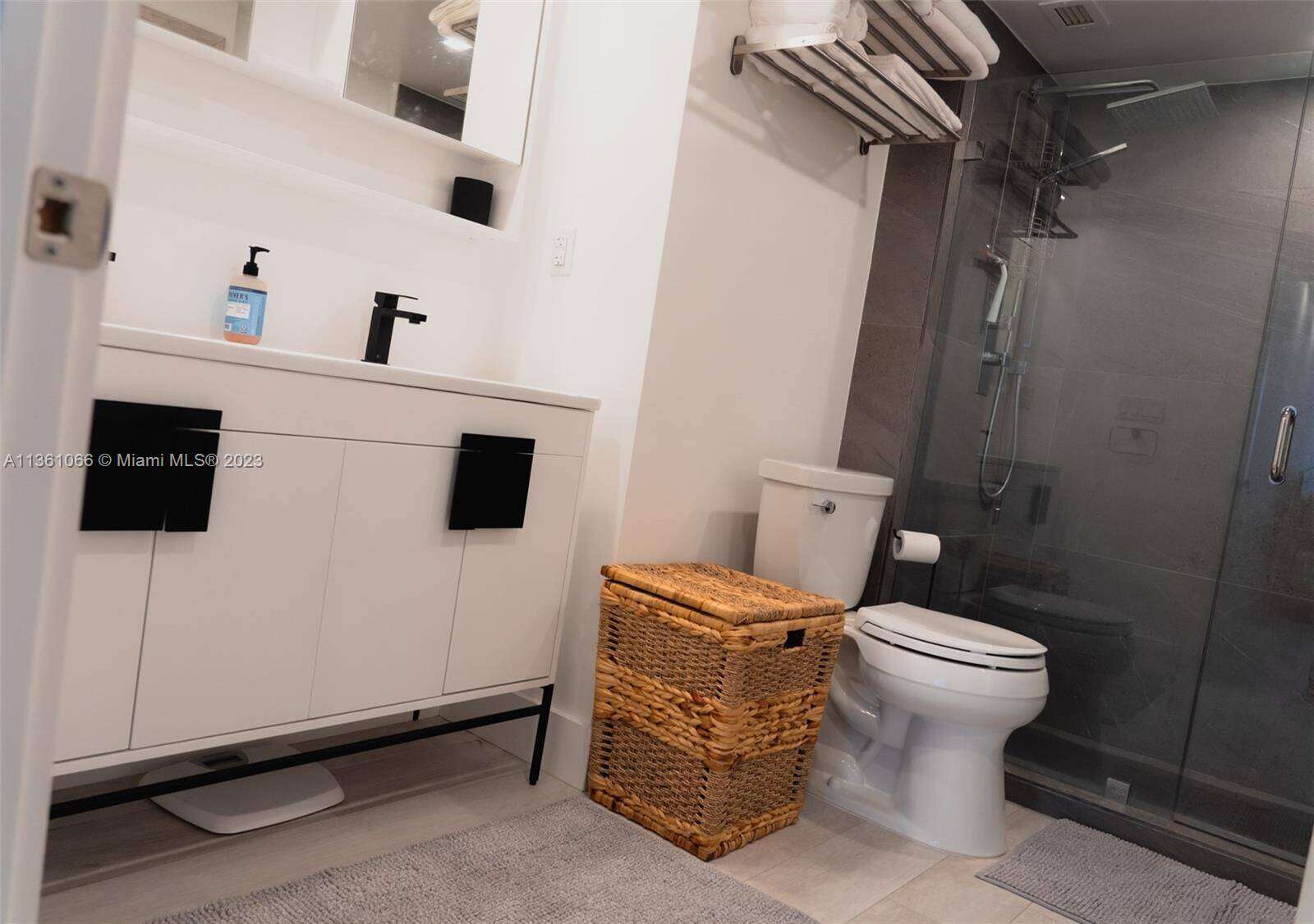 Roney Palace Unit #403 | Picture 16