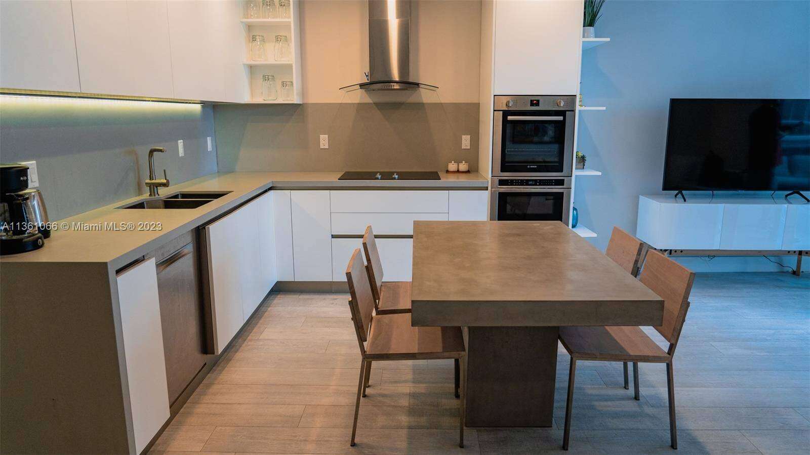 Roney Palace Unit #403 | Picture 7