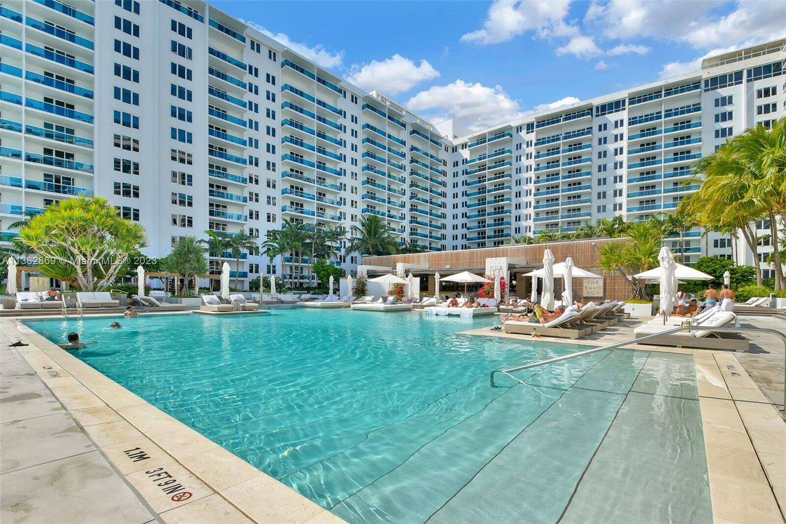 Roney Palace Unit #1002 | Picture 16