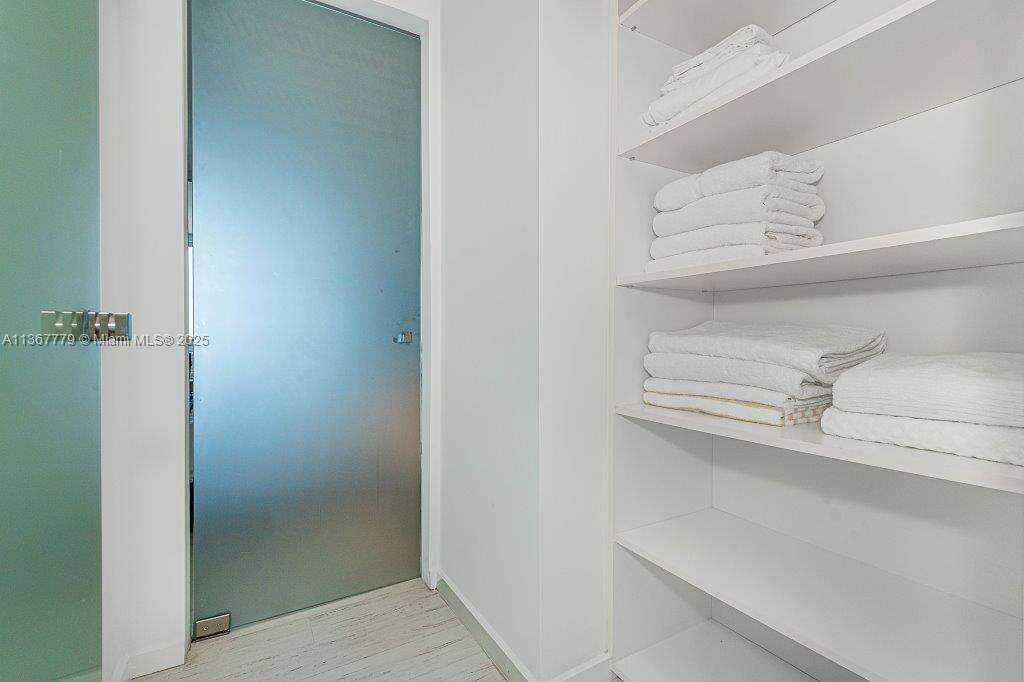 Roney Palace Unit #1032 | Picture 20