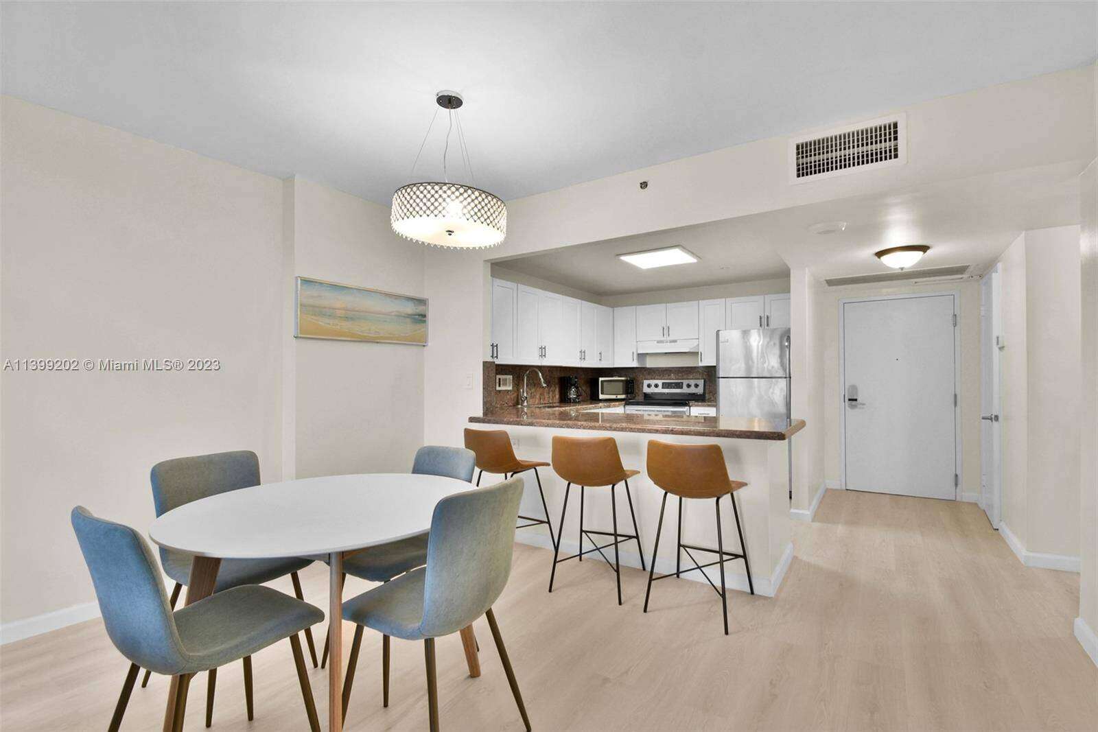 Roney Palace Unit #425 | Picture 4