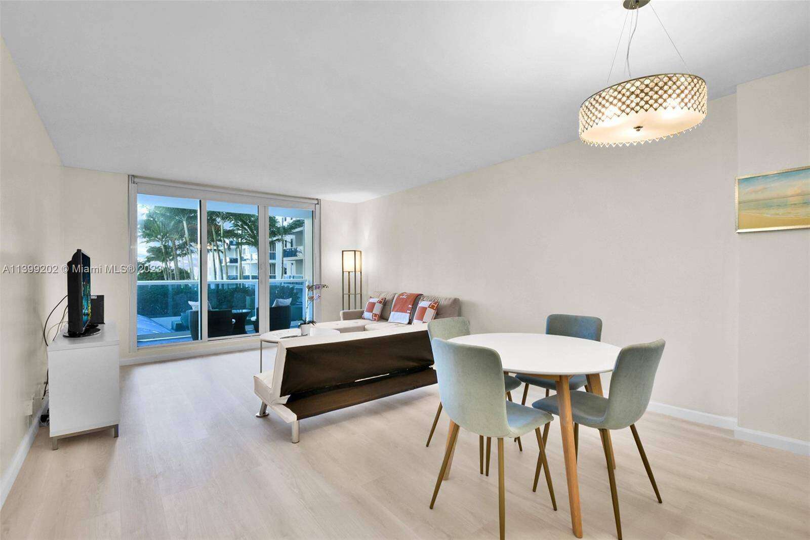 Roney Palace Unit #425 | Picture 5