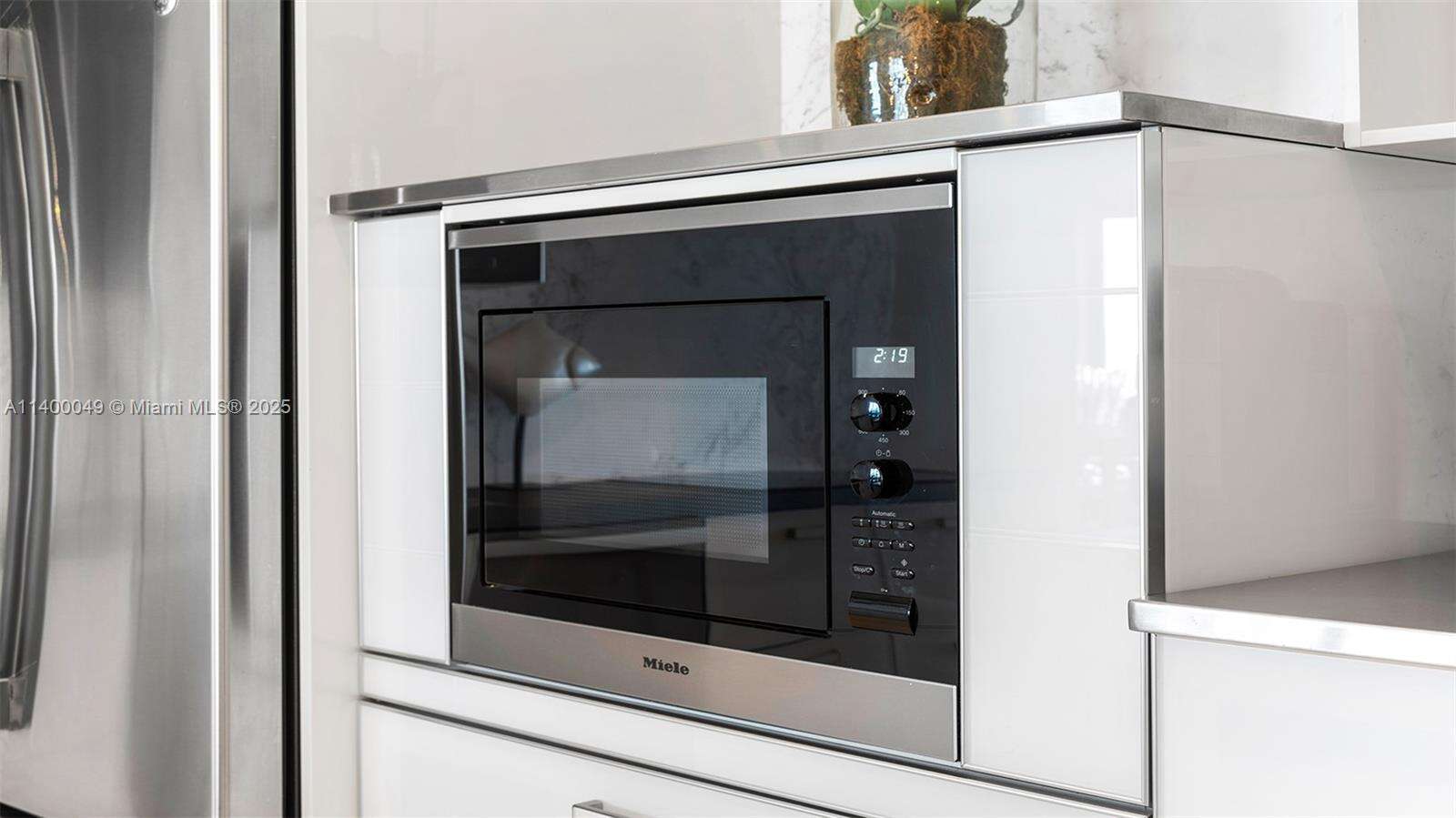 Roney Palace Unit #1609 | Picture 22