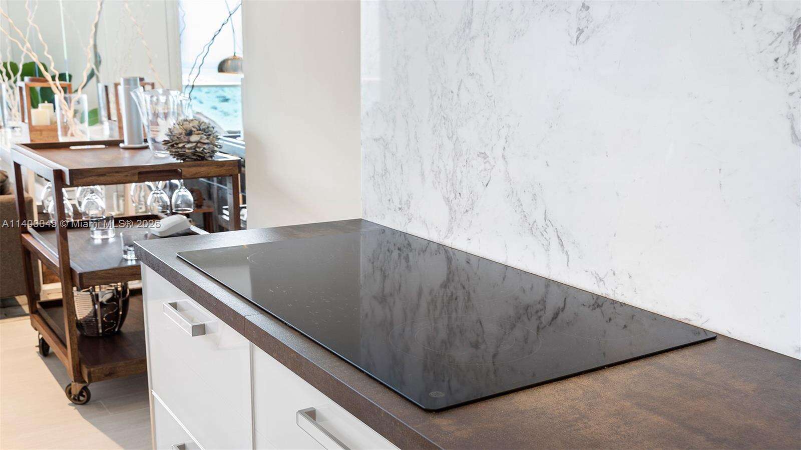 Roney Palace Unit #1609 | Picture 24