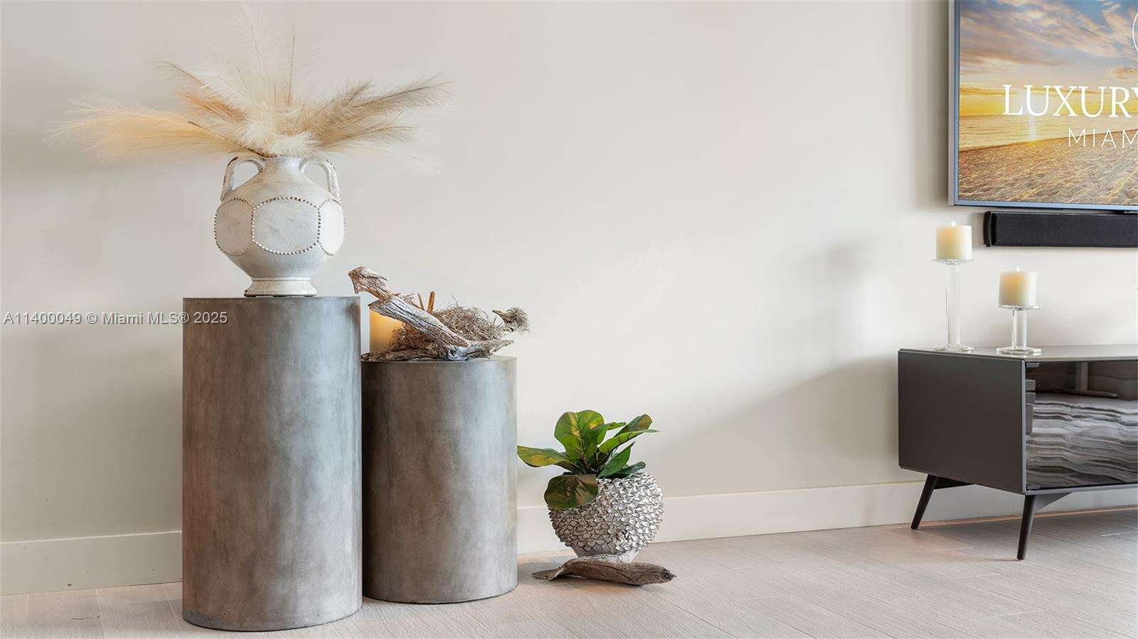 Roney Palace Unit #1609 | Picture 26