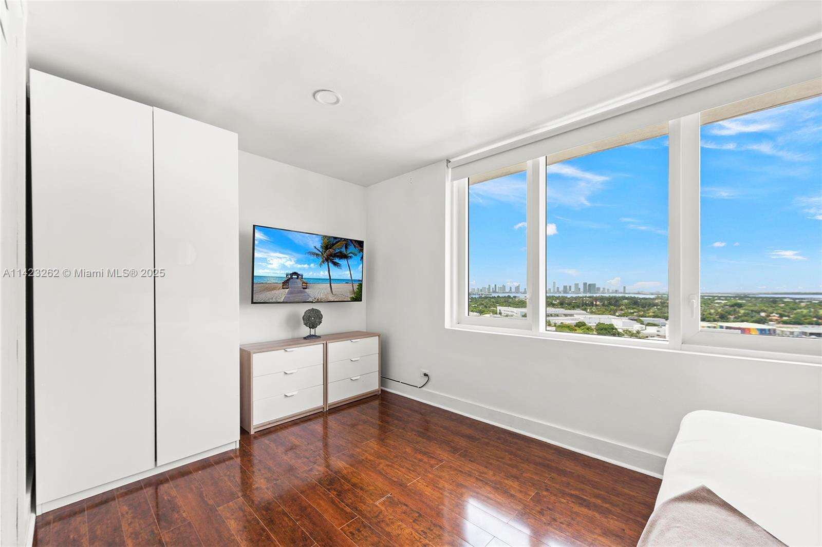 Roney Palace Unit #1632 | Picture 11