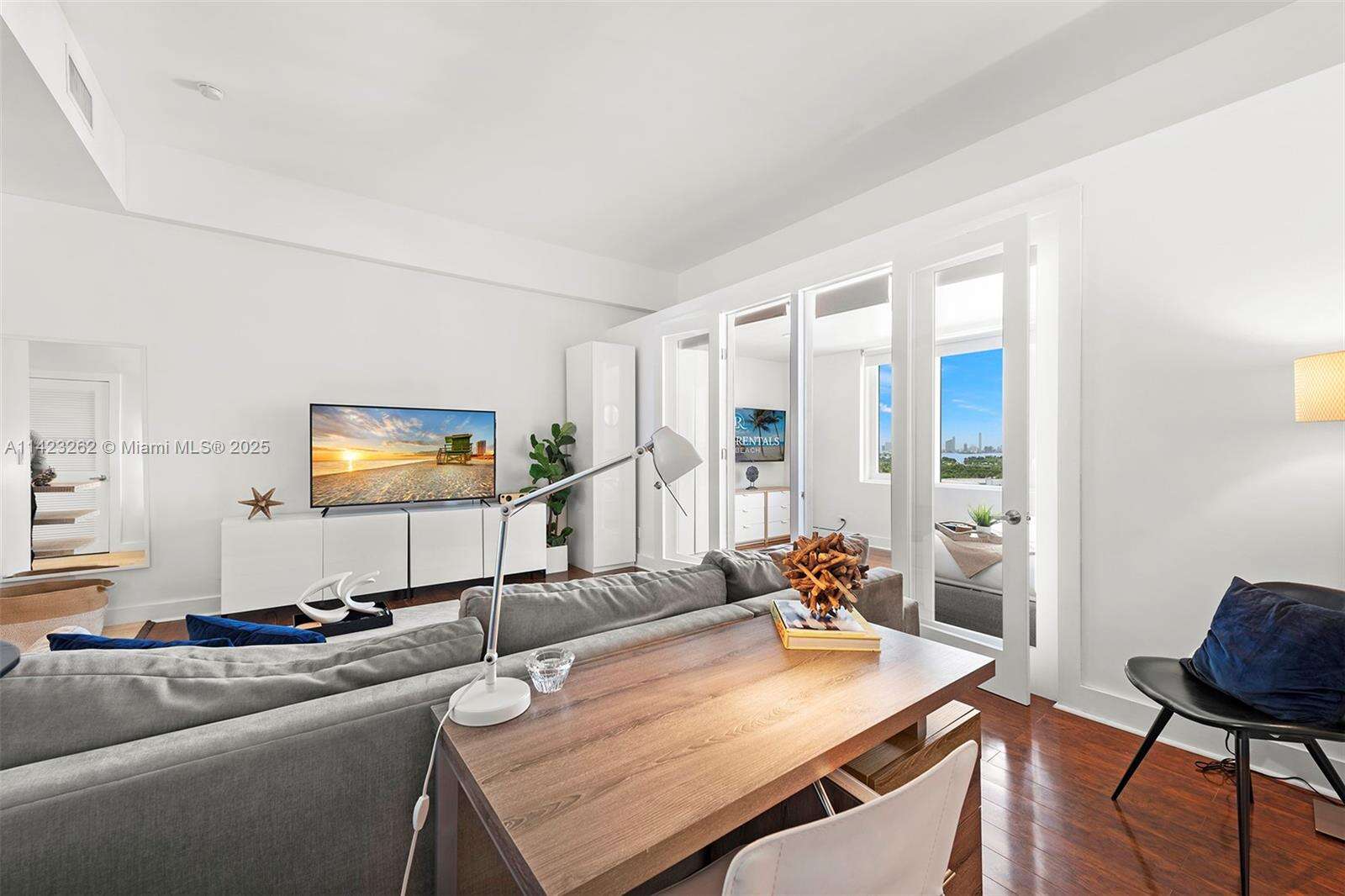 Roney Palace Unit #1632 | Picture 15