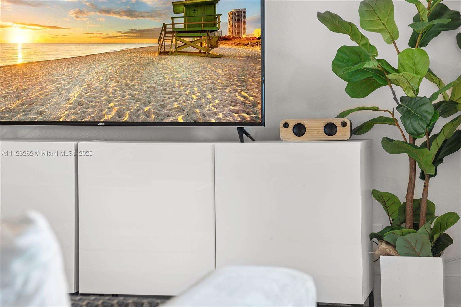 Roney Palace Unit #1632 | Picture 18