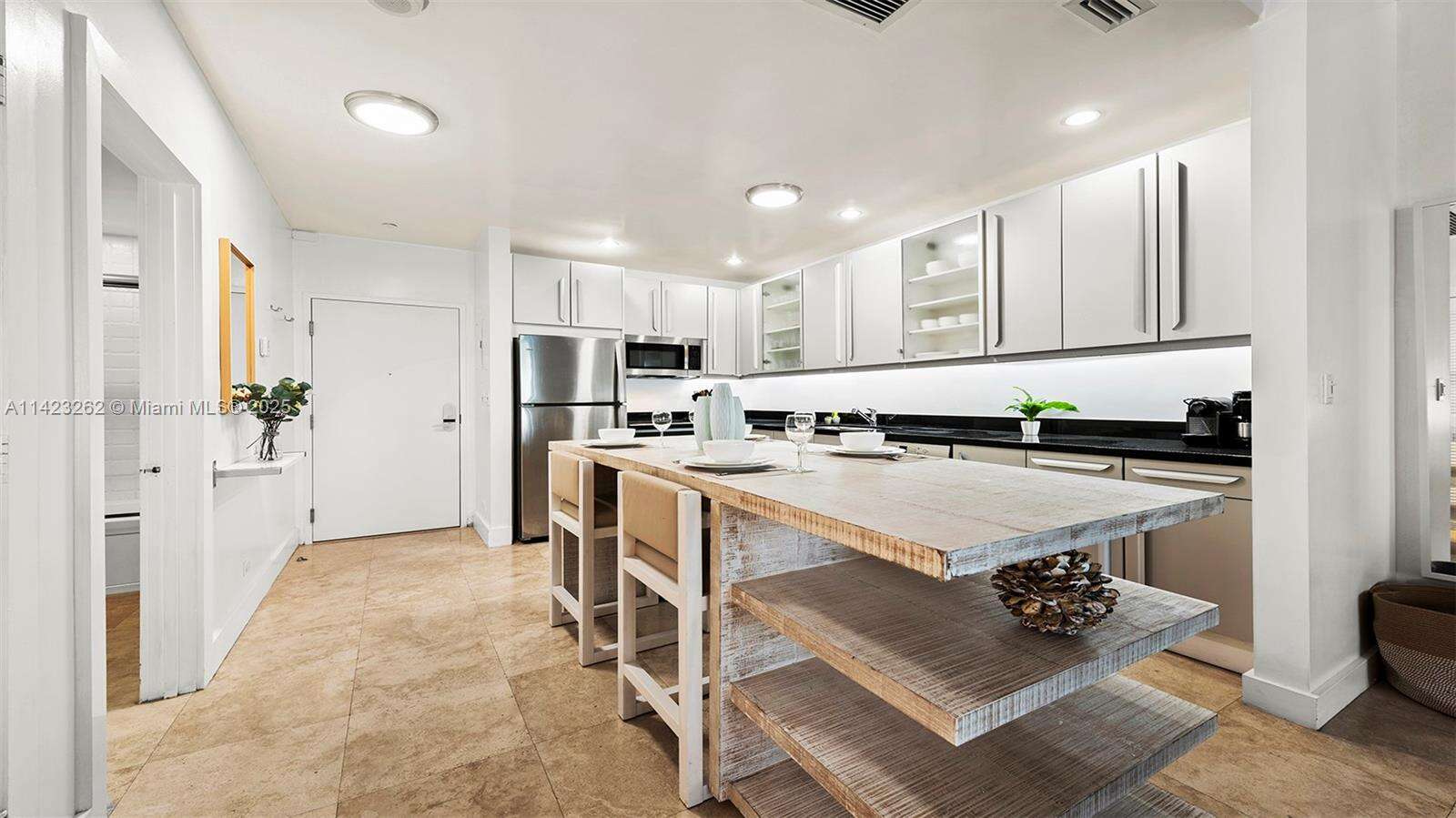 Roney Palace Unit #1632 | Picture 19