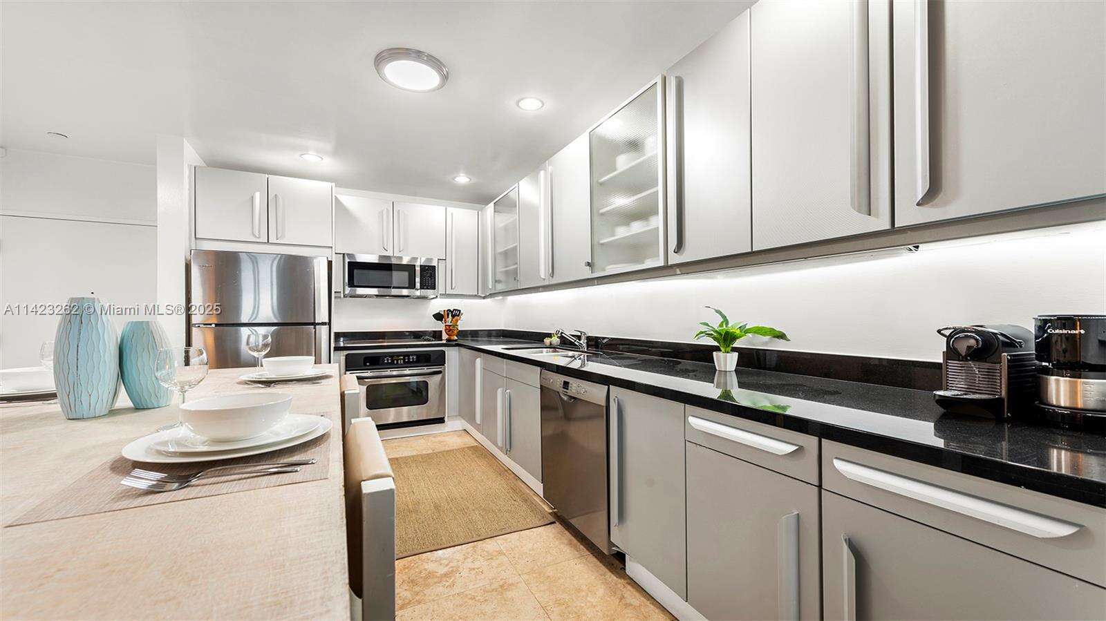 Roney Palace Unit #1632 | Picture 21