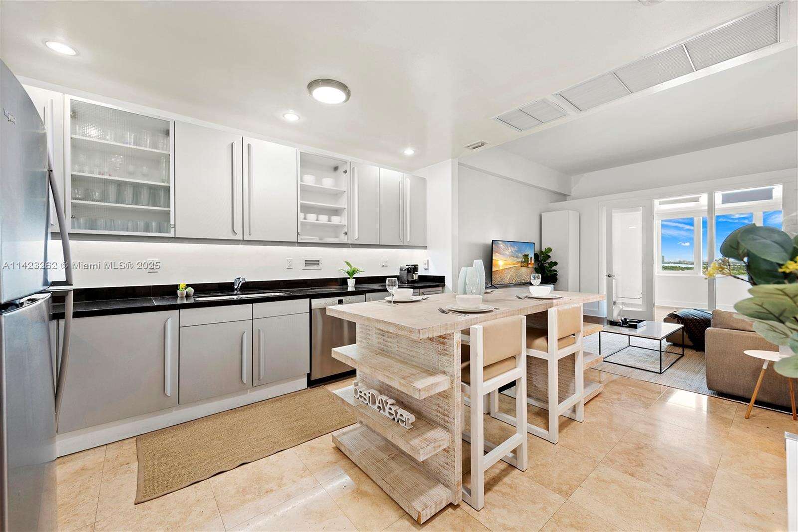 Roney Palace Unit #1632 | Picture 23