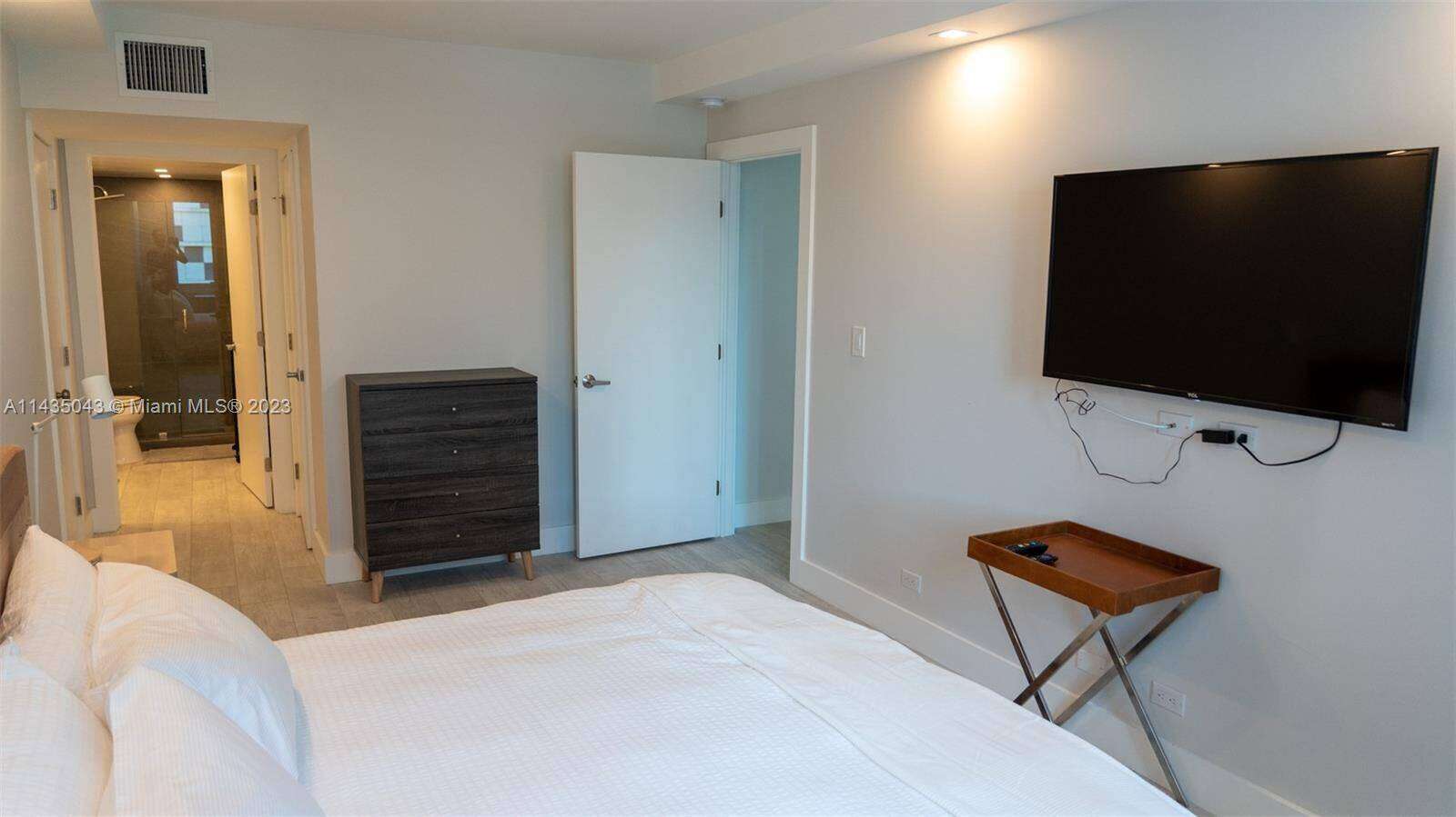 Roney Palace Unit #403 | Picture 7